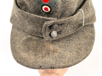 Heer, Feldmütze Modell 1943 aus spätem Material, getragenes Stück mit Reparaturstellen