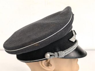 Luftwaffe, Schirmmütze für Offiziere. Das Schweißleder defekt, sonst guter Gesamtzustand