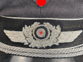 Luftwaffe, Schirmmütze für Offiziere. Das Schweißleder defekt, sonst guter Gesamtzustand