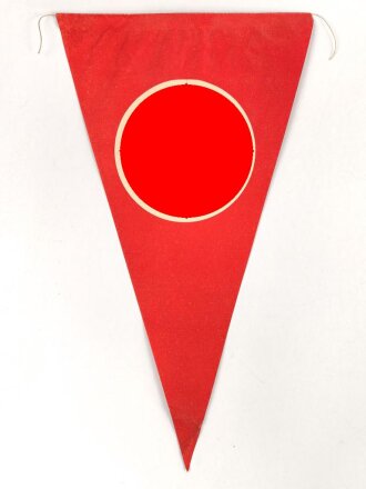 Wimpel aus bedrucktem Papier, schwarzes Hakenkreuz in...
