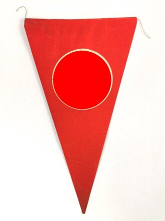 Wimpel aus bedrucktem Papier, schwarzes Hakenkreuz in...