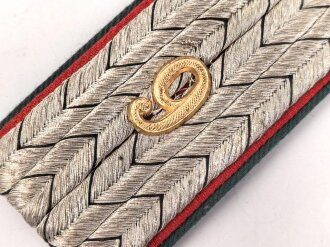 Preussen, einzelnes Schulterstück für einen Leutnant im Regiment Jäger zu Pferd Nr. 9 Insterburg