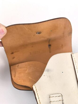 Bundeswehr Pistolentasche alter Art für Pistole P1 oder P38. Geweisstes Leder