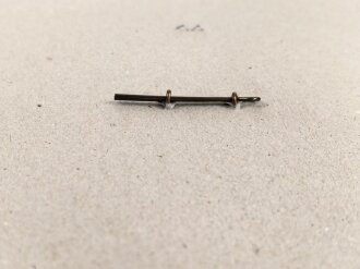 Belgien, Sammlung Ärmelabzeichen und Mützenabzeichen Rotes Kreuz, auf Karton getackert