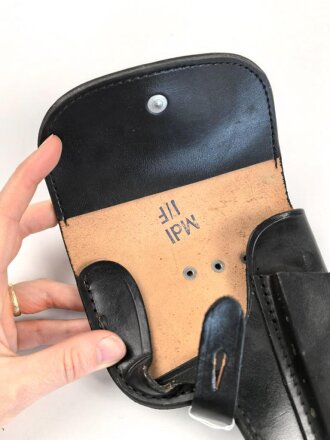 DDR,  Pistolentasche schwarzes Leder Makarov für Volkspolizei,  ungetragen