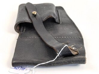 Pistolentasche , schwarz genarbtes Leder