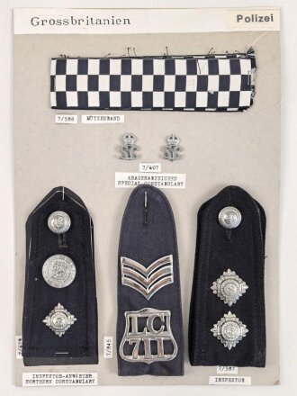 Großbritannien, Sammlung Rangabzeichen Polizei, auf Karton getackert