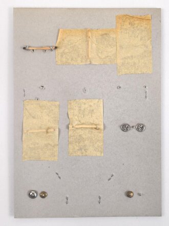 Großbritannien, Sammlung Uniform Effekten Polizei, auf Karton getackert