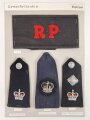 Großbritannien, Sammlung Rangabzeichen und Armbinde Polizei, auf Karton getackert