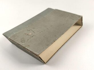 "Mein Kampf" Adolf Hitler,  Geschenkausgabe Halbleinen in zwei Bänden, im defekten Schuber. 2. Auflage 1937, guter Zustand