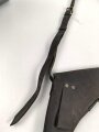 Tasche für eine Signalpistole, Leder mit Messingbeschlägen. Ungereinigtes Stück