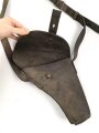 Tasche für eine Signalpistole, Leder mit Messingbeschlägen. Ungereinigtes Stück