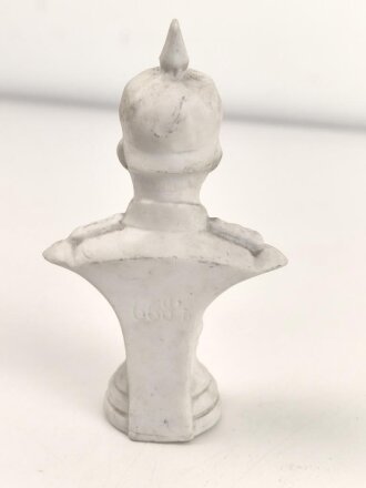 Kaiserreich und 1. Weltkrieg, kleine Büste Darstellend Kaiser Wilhelm II. Bisquitporzellan, Höhe 12cm, unbeschädigt