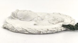 Kaiserreich, Wandplakette Meissner Porzellan, Darstellend Friedrich der Große "der alte Fritz" Breite 13cm. Minimal beschädigt, Alter unbekannt