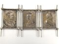 Kaiserreich und 1. Weltkrieg, patriotiascher Aufsteller aus Metall. Die drei Reliefplatten darstellend Kaiser Friedrich III, Kaiser Wilhelm der Große, Kaiser Wilhelm II. Maße der Reliefs jeweils 3,5 x 5cm