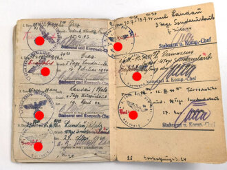 Soldbuch, Wehrpaß und Feldpost eines Sanitäters