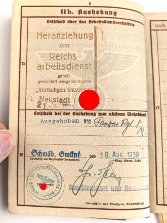Soldbuch, Wehrpaß und Feldpost eines Sanitäters