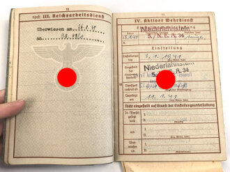 Soldbuch, Wehrpaß und Feldpost eines Sanitäters