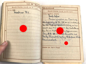 Soldbuch, Wehrpaß und Feldpost eines Sanitäters