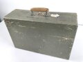 Gewaltiges Konvolut Feldpost / Post eines Soldaten. Viele hundert Belege in einem Holzkoffer, dieser vermutlich aus der Kriegsgefangenschaft.