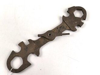 U.S.Army WWII, Combination tool for ca. 30 machine guns. Uncleaned