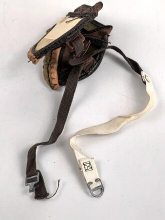 U.S.Army WWII, Googles , M-1943 ( green tint) for AA gunners. Unused