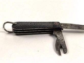 British 1943 dated military pocket knife, made by W & S Sheffield. Works just fine, uncleaned, Blade broken