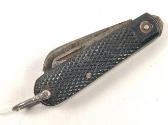 British 1943 dated military pocket knife, made by W & S Sheffield. Works just fine, uncleaned, Blade broken