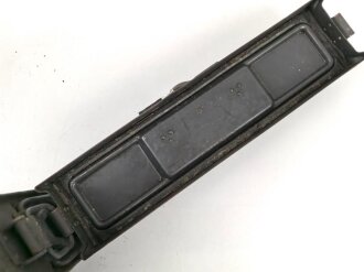 Waffenmeister Ergänzungskasten ( Patronenkasten 41 ) mit Aufschabloniertem " E"  für Waffenmeister. Originallack, guter Zustand, ungereinigt. "Wa 42"