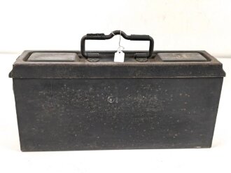 Waffenmeister Ergänzungskasten ( Patronenkasten 41 ) mit Aufschabloniertem " E"  für Waffenmeister. Originallack, guter Zustand, ungereinigt. "Wa 42"