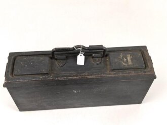 Waffenmeister Ergänzungskasten ( Patronenkasten 41 ) mit Aufschabloniertem " E"  für Waffenmeister. Originallack, guter Zustand, ungereinigt. "Wa 42"