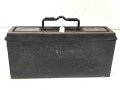 Waffenmeister Ergänzungskasten ( Patronenkasten 41 ) mit Aufschabloniertem " E"  für Waffenmeister. Originallack, guter Zustand, ungereinigt. "Wa 42"