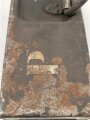 Waffenmeister Petroleumskasten ( Patronenkasten  ) mit Aufschabloniertem " P"  für Waffenmeister. Originallack, guter Zustand, ungereinigt. Datiert 1941