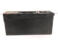 Waffenmeister Petroleumskasten ( Patronenkasten  ) mit Aufschabloniertem " P"  für Waffenmeister. Originallack, guter Zustand, ungereinigt. Datiert 1941