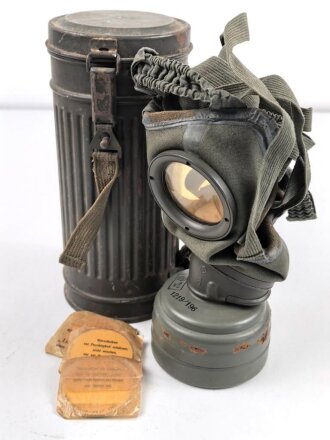 Gasmaske Wehrmacht in Bereitschaftsbüchse. Alle...