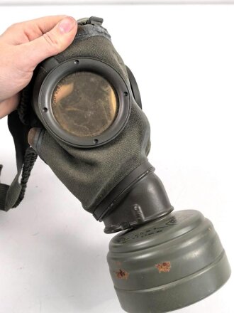 Gasmaske Wehrmacht in Bereitschaftsbüchse. Alle...
