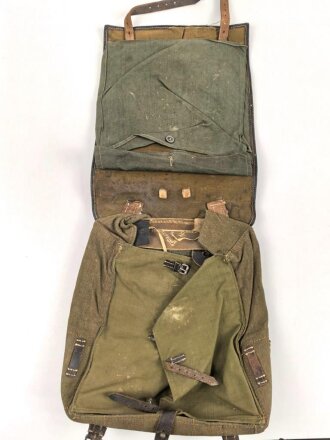 Tornister Wehrmacht, datiert 1942, guter Gesamtzustand, ungereinigtes Stück