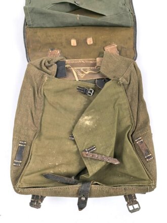 Tornister Wehrmacht, datiert 1942, guter Gesamtzustand, ungereinigtes Stück