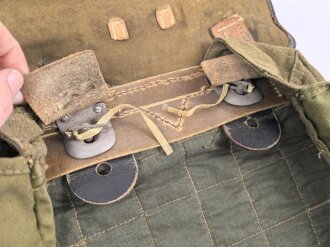 Tornister Wehrmacht, datiert 1942, guter Gesamtzustand, ungereinigtes Stück