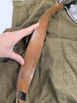 Rucksack für Angehörige von Gebirgstruppen der Wehrmacht. Guter Gesamtzustand, spätes Stück mit Reichsbetriebsnummer