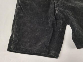 Hitlerjugend, schwarze, kurze Cordhose. Das RZM Etikett verwaschen, ungereinikgtes, getragenes Stück