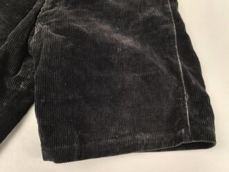 Hitlerjugend, schwarze, kurze Cordhose. Das RZM Etikett verwaschen, ungereinikgtes, getragenes Stück
