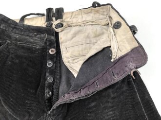 Hitlerjugend, schwarze, kurze Cordhose. Das RZM Etikett verwaschen, ungereinikgtes, getragenes Stück