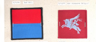 Großbritannien, Sammlung Ärmelabzeichen, auf Karton getackert