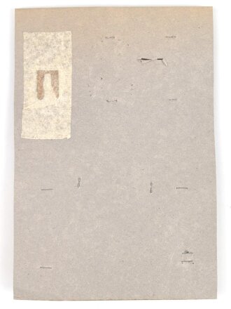 Großbritannien, Sammlung Mützen und Offizierseffekten Marine, auf Karton getackert