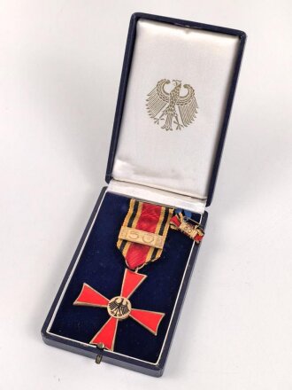 Bundesrepublik Deutschland, Verdienstkreuz am Bande des...
