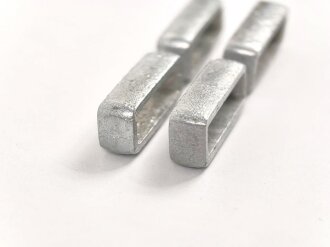 Luftwaffe, 4 x Ersatzteil für Gehänge zum  Dolch für Offiziere, Aluminium, jeweils neuzeitliche Fertigung