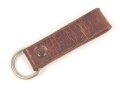Aufschiebeschlaufe für Querriemen oder Gehänge zum Dienstdolch, braunes Leder. Gesamthöhe ohne D-Ring 7cm