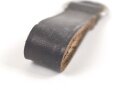 Aufschiebeschlaufe für Querriemen oder Gehänge zum Dienstdolch, schwarzes Leder. Gesamthöhe ohne D-Ring 6cm
