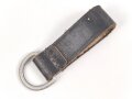 Aufschiebeschlaufe für Querriemen oder Gehänge zum Dienstdolch, schwarzes Leder. Gesamthöhe ohne D-Ring 6cm